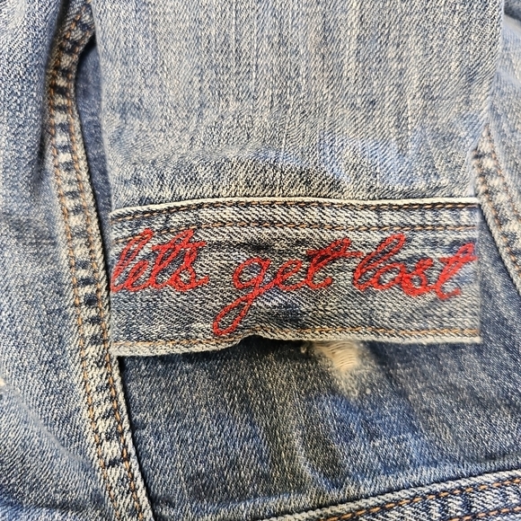 Classic Denim Jacket with Red Floral Detail - Picture 8 of 12